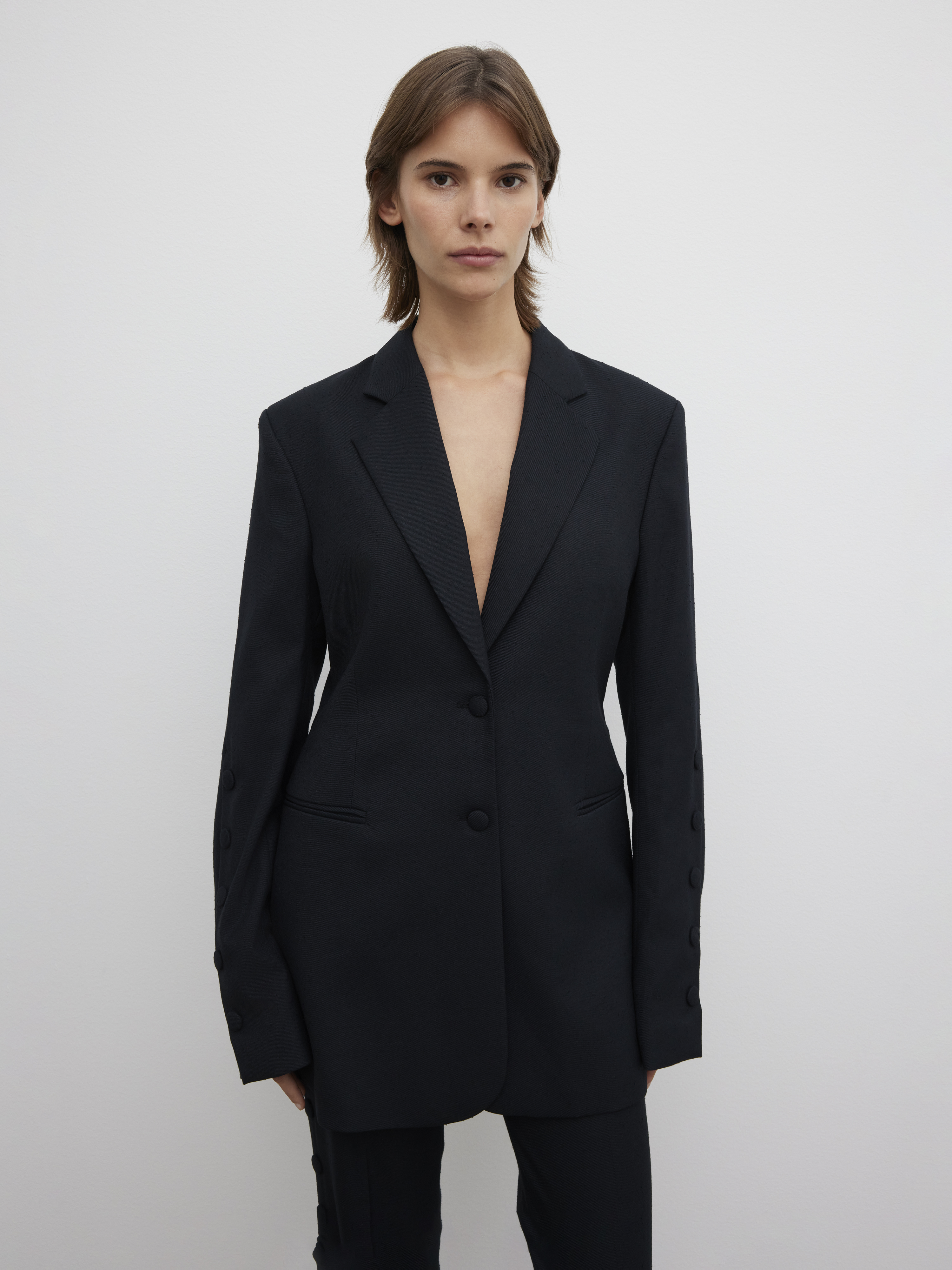 スウェーデン発House of Dagmar ロングテイラードコート House of Dagmar Stockholm Spring 2021 Collection | Vogue