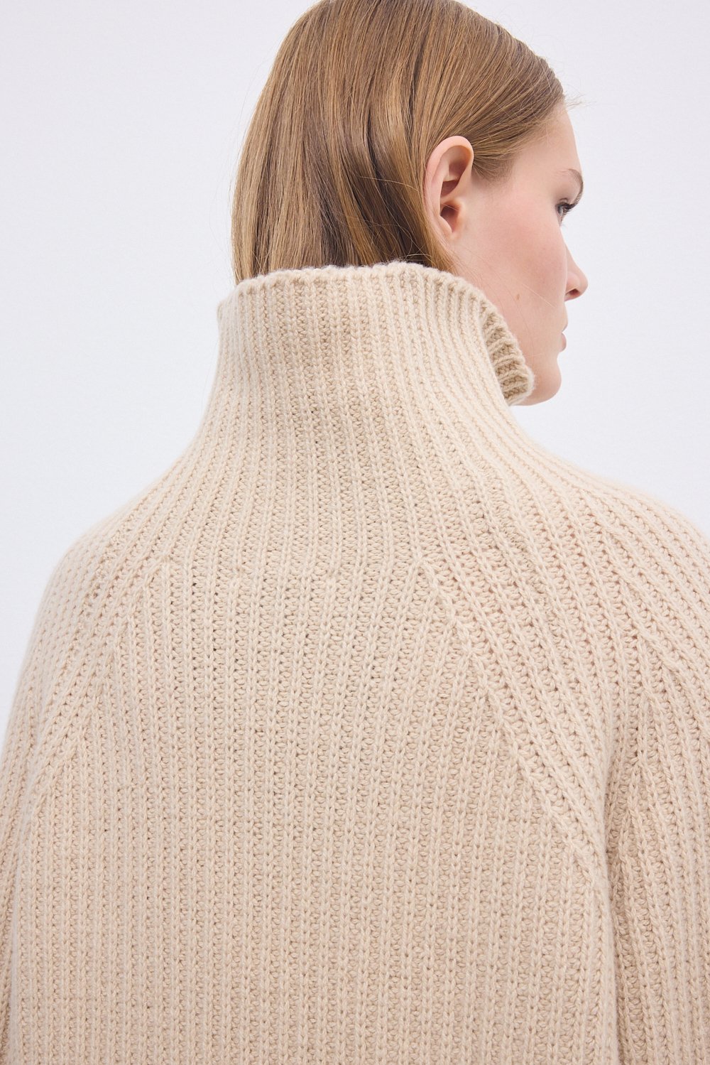 House Of Dagmar Cashmere Turtleneck In Neutral