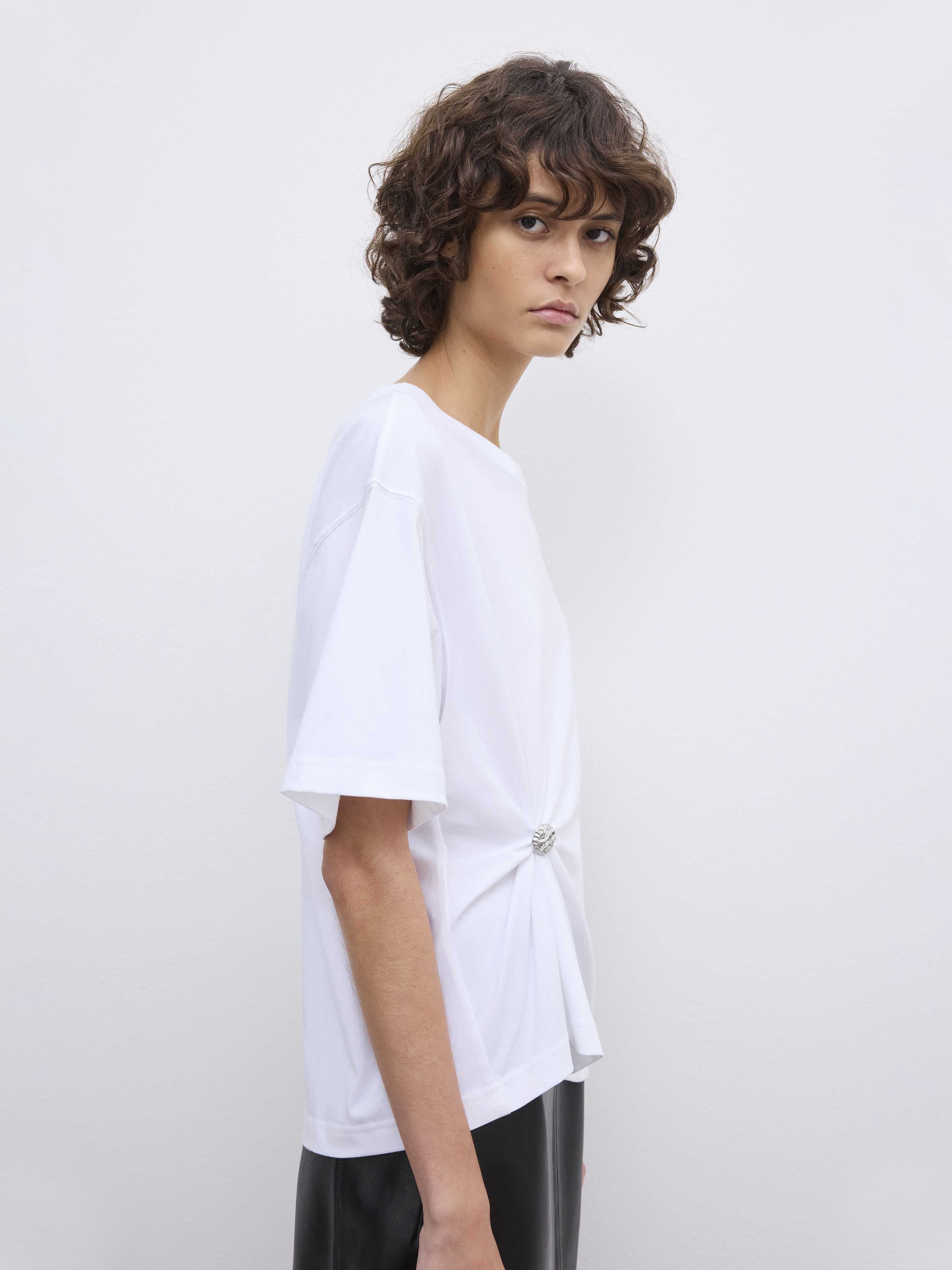 Shop - Asymmetric t-shirt - Official Online Store