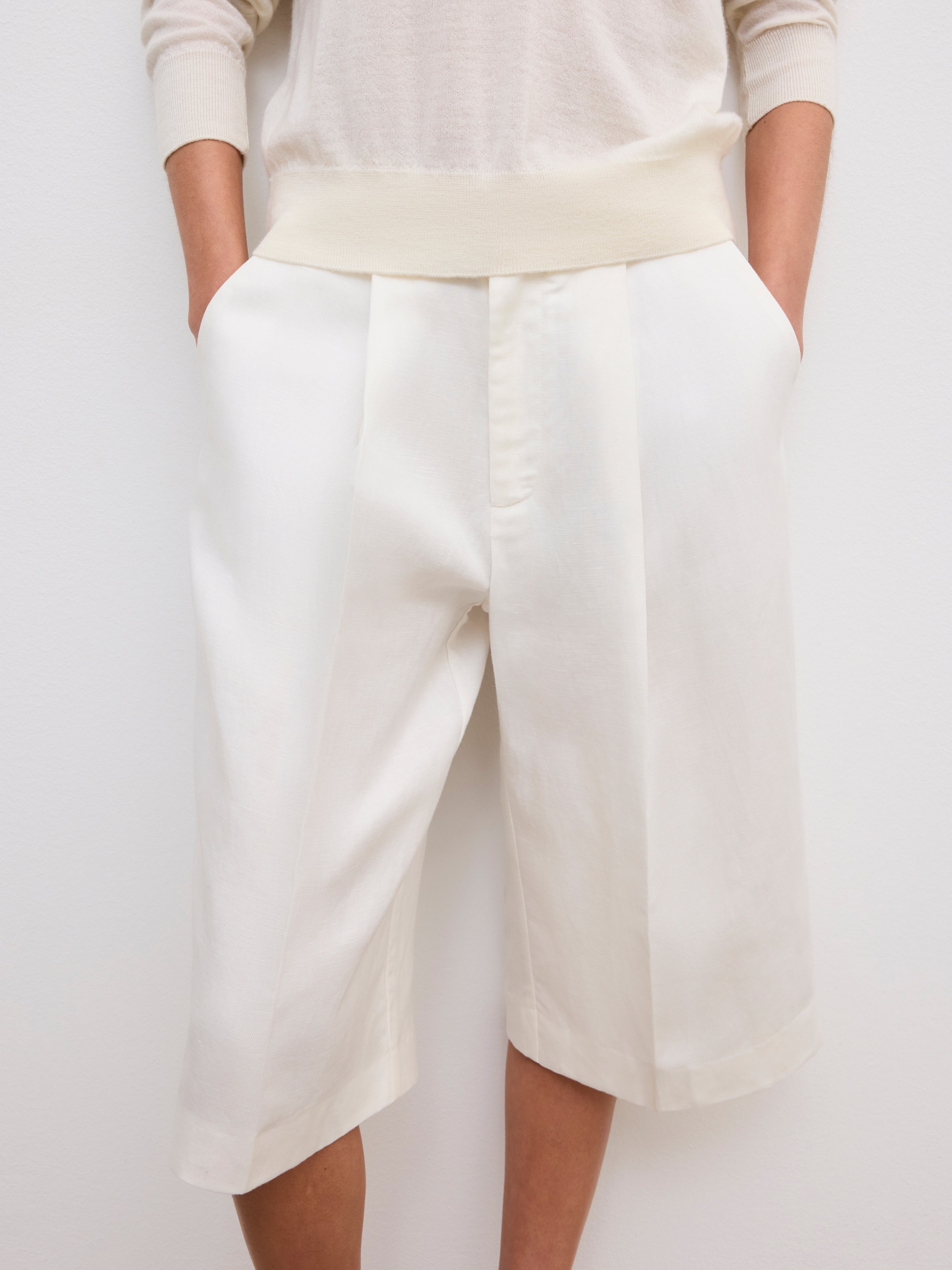 Shop - Relaxed Linen Shorts - Official Online Store